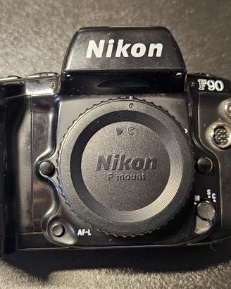 NIKON F90