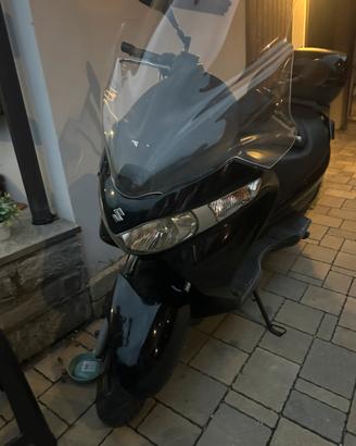 Scooter marca suzuki