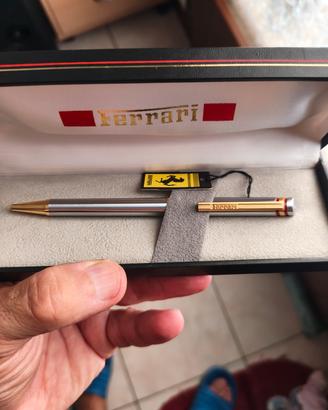 Penna a sfera Ferrari 