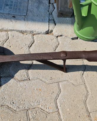attrezzo vintage per il taglio del fieno 