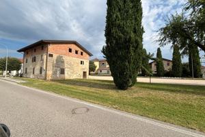 Rustico storico nel borgo di Paradiso