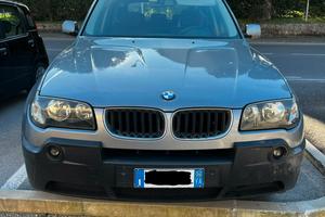 BMW X3 2.0i benzina 4X4.