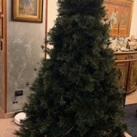 Albero di Natale con aghi di pino realistici