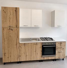 CUCINA COMPONIBILE mt 2,55 COME NUOVO