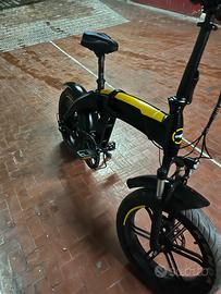 Bici elettrica Ducati Scrabler sport