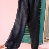 pantaloni neri pull&bear 
