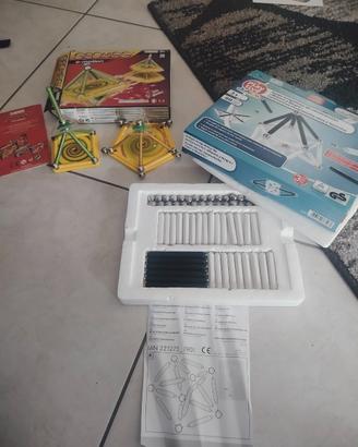 Giochi costruzioni magnetiche con scatola e istruz