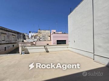Appartamento di 180 m² con 3 locali a Casarano