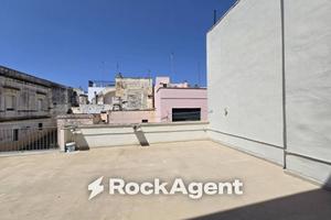 Appartamento di 180 m² con 3 locali a Casarano