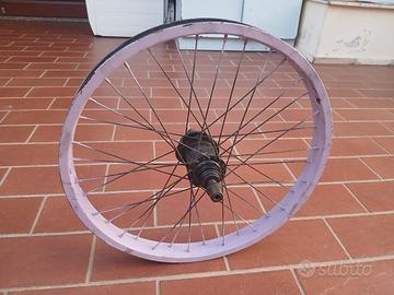 cerchio bmx con free couster 