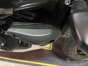 Tamponi paramotore triumph speed triple