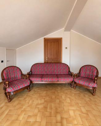 salotto vintage in legno
