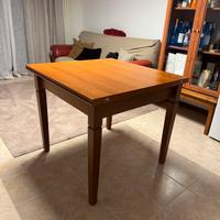 Tavolo allungabile, quadrato