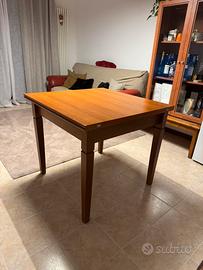 Tavolo allungabile, quadrato