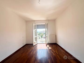 Appartamento con 2 Camere 2 Bagni Rif. A/1043