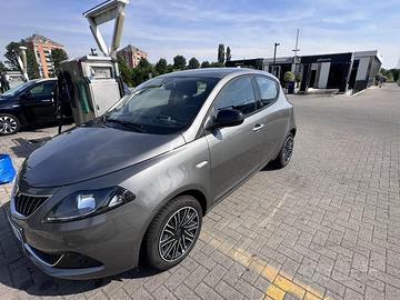 Lancia ypsilon 1.2 ecochic gold