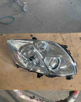 Fanale  anteriore dx Toyota Auris
