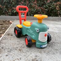 Trattorino cavalcabile Falk come nuovo