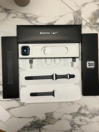 Apple Watch SE Nike 44mm