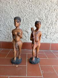 Statue africane in legno intagliato a mano