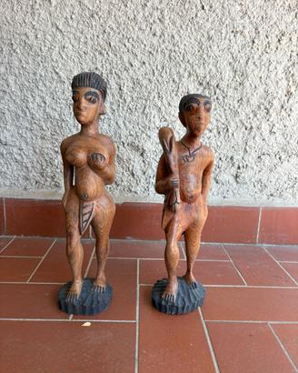 Statue africane in legno intagliato a mano