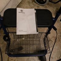 Deambulatore per anziani con appoggi antibrachiali