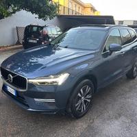 VOLVO XC60 B4 (d) automatico Plus Dark