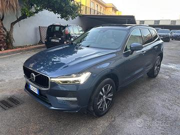 VOLVO XC60 B4 (d) automatico Plus Dark