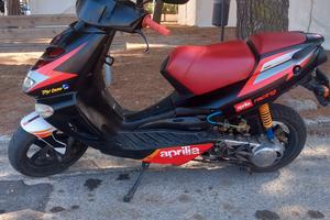 Aprilia SR 50 Ditech. v endo tutti i pezzi.