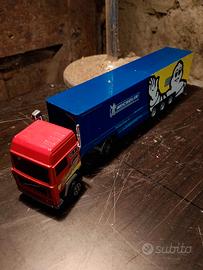 Camion majorette Michelin 