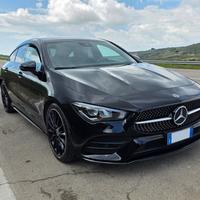 Mercedes CLA 220d Premium AMG Dark Shooting Brake