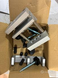 Guida per tasselli assemblaggio panelli