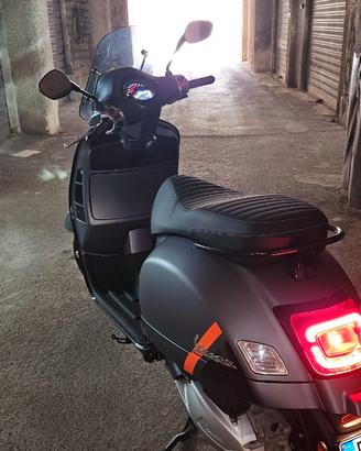 Vespa 300 gts super sport