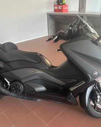 Yamaha T Max 530