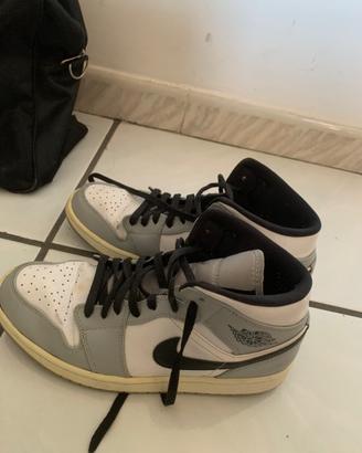 NIKE - Jordan 1 Mid - Light Smoke Grey IT43 US9,5