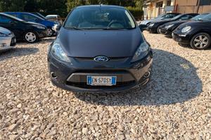 Ford Fiesta 1.4 TDCi 70CV 5 porte Titanium