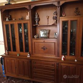 Parete attrezzata classica in legno con vetrina 