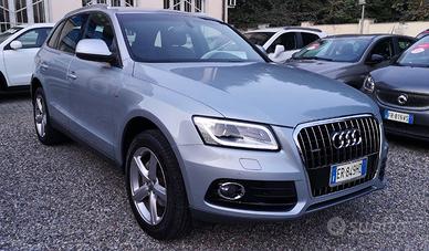 AUDI Q5 2.0 TDI Quattro S-tronic S-Line