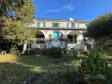 VILLA SINGOLA A GENOVA
