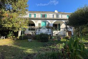 VILLA SINGOLA A GENOVA