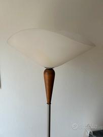 Lampada a stelo, piantana.