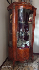 Vetrina con vetro bombato stile impero antico