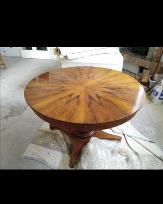Tavolo tondo in legno