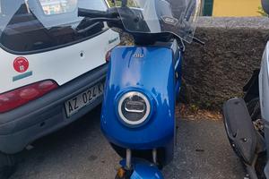 Scooter elettrico NIU MQi+ 50 cc 