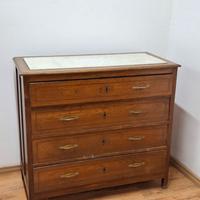 Elegante Comò Antico in Stile Liberty