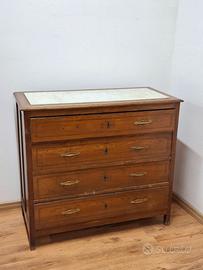 Elegante Comò Antico in Stile Liberty