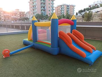 Gonfiabile con soffiatore