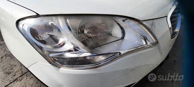 SSANGYONG KORANDO G20T 2013 - FARO ANTERIORE DESTR