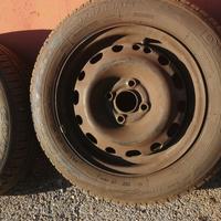 5 ruote con dischi 175/65/14 82t