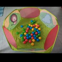 Piscina con palline